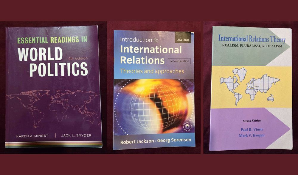 Политическа теория, история, международни организации, геополитика /24