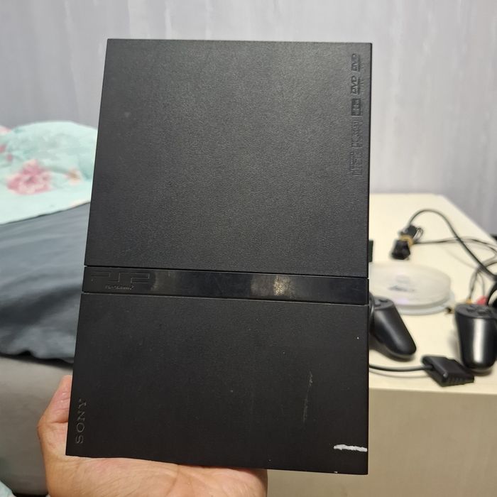 Продаю PlayStation 2 slim