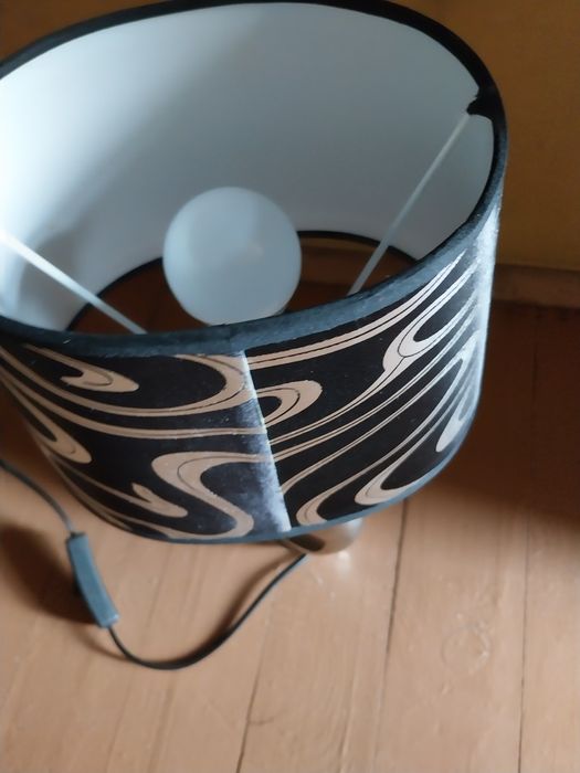 Продавам нощна лампа в много добро састояние веднъж е използвана и е м