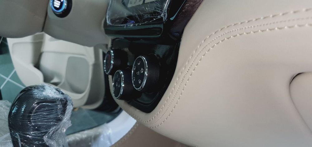 Тюнинг салона автомобиля
Перетяжка салона,