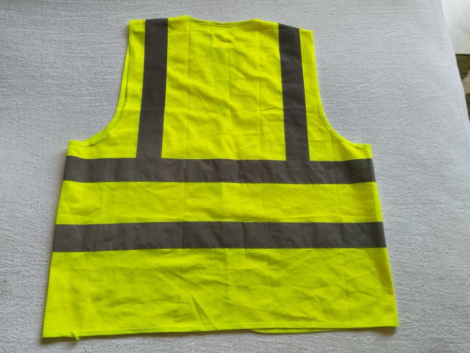 Светло отразителна жилетка XL + светло отразителна жилетка за раница