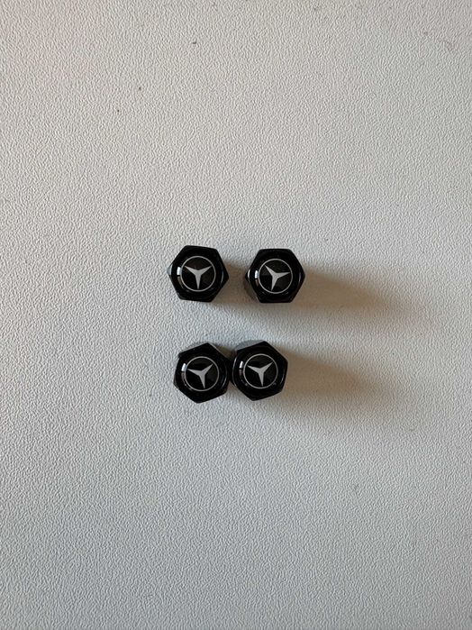 Капачки за вентили Mercedes