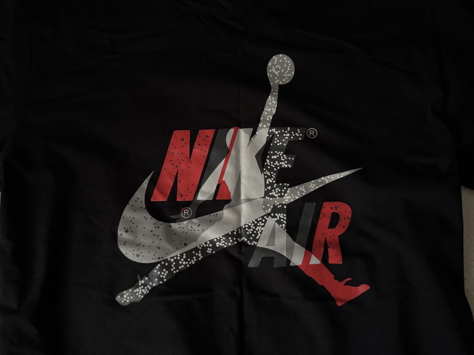 Продам стильную Футболку Nike Air Jordan
