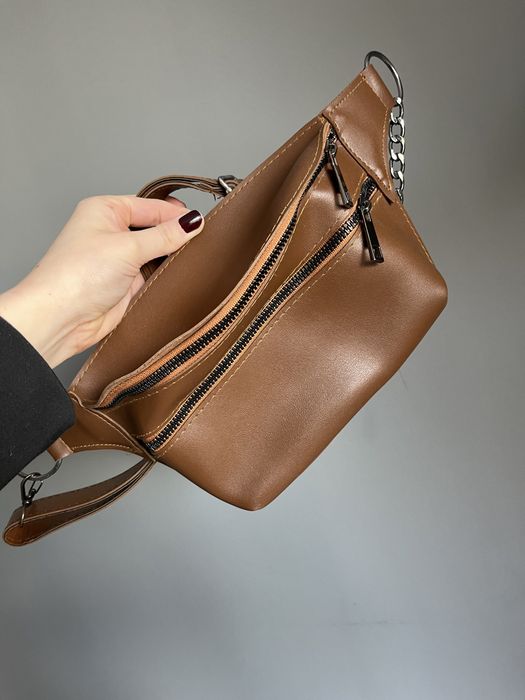 Кафява малка чанта