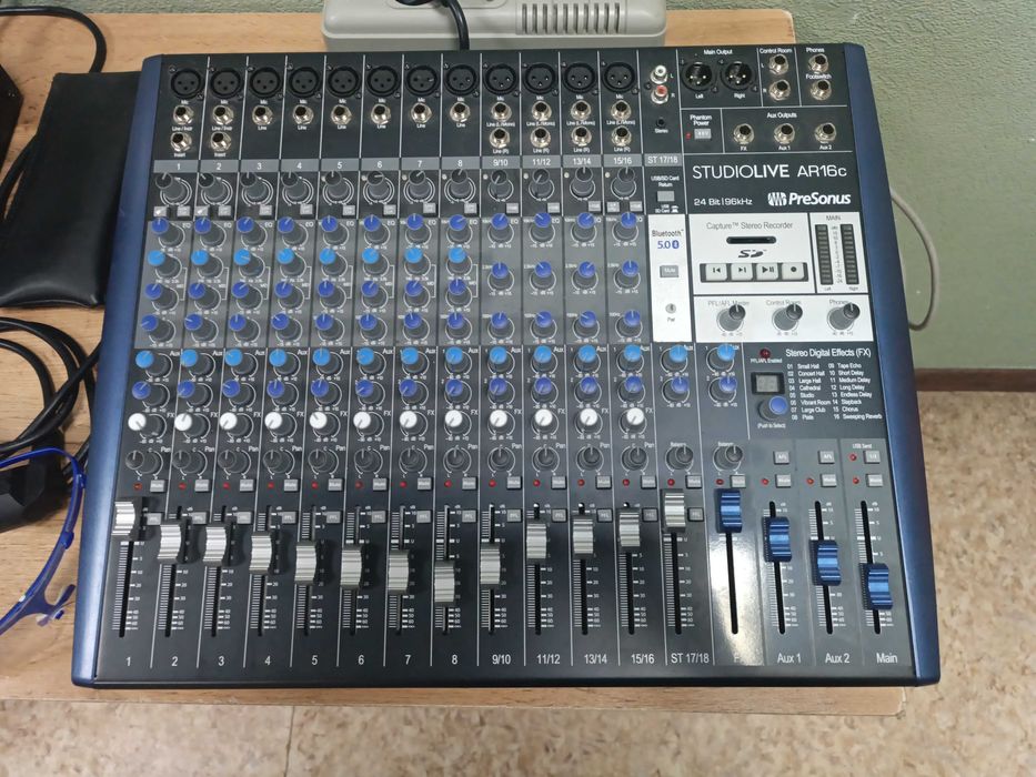 Продается микшерный пульт Presonus StudioLive AR16C