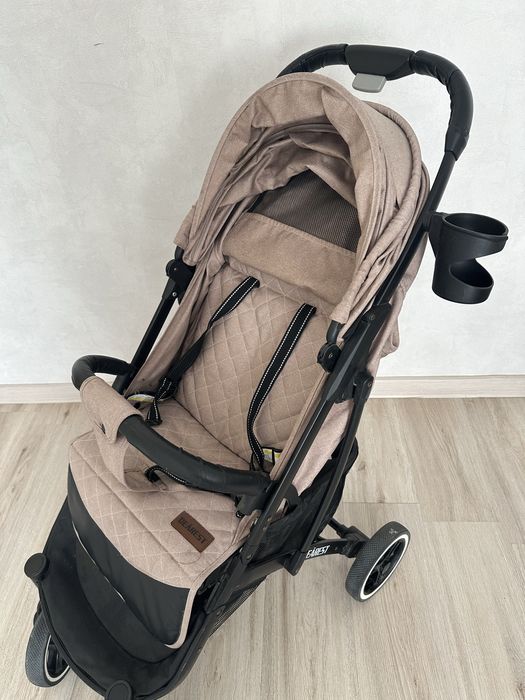 Продам детскую коляску