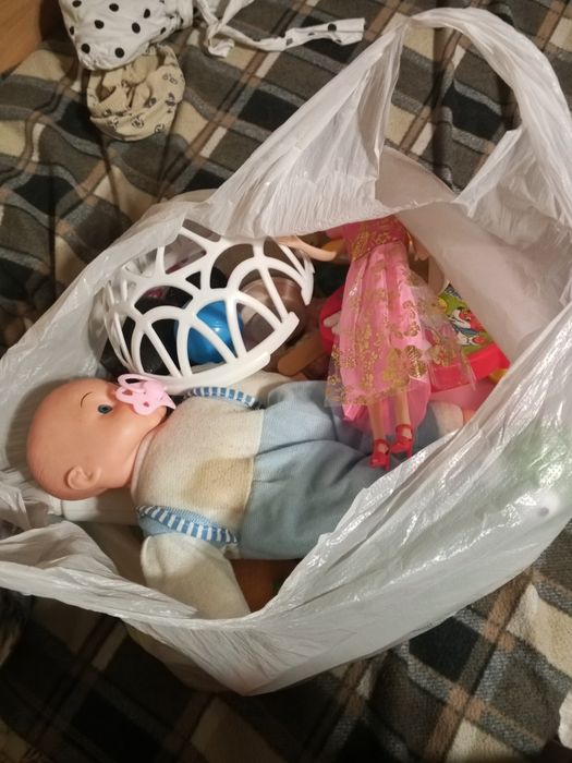 Игрушки разные..