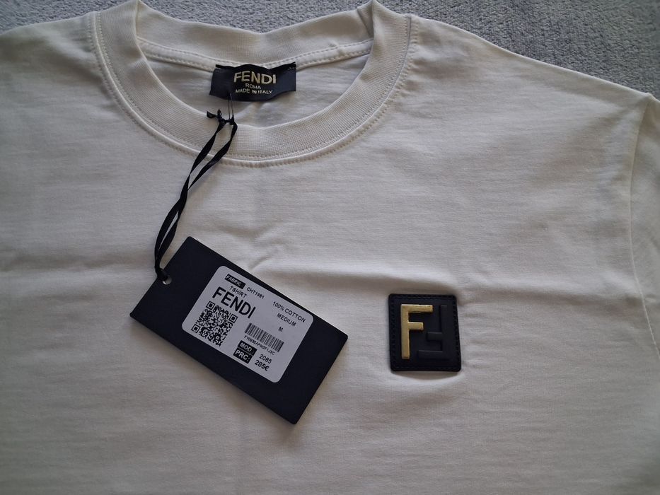 FENDI   M-размер