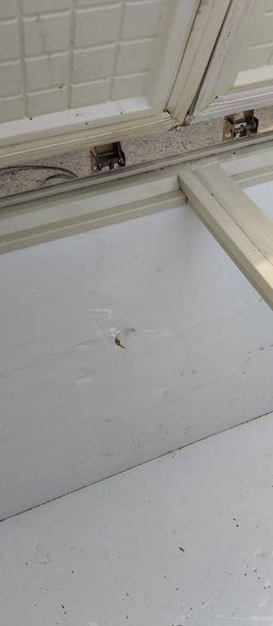 Продается морозильная камера Лар