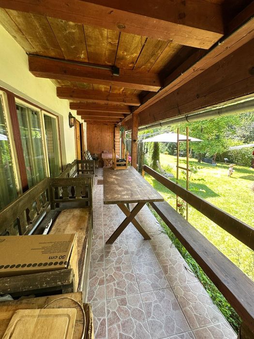 Cabana Marisel Cluj pe malul râului