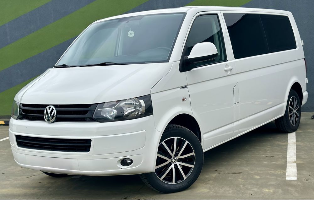 Inchiriez microbuz 8+1 locuri / rent a car /duba T5  caravelle