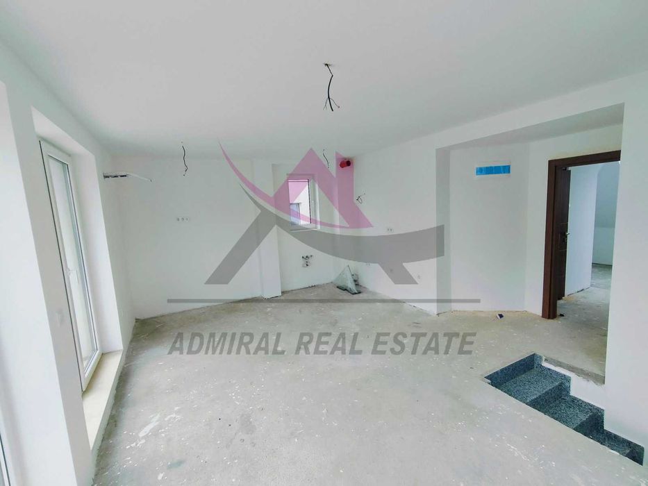 Продава се Четиристаен апартамент в Варна, Левски - 117 кв.м за 1872 €/кв.м - Снимка #2