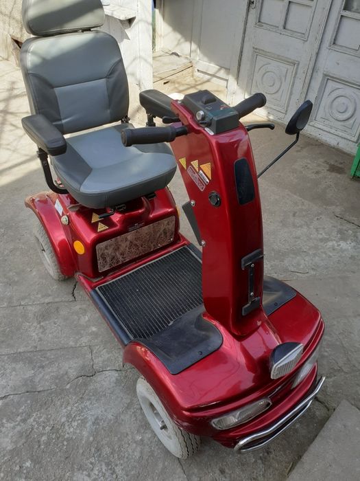 Tricicleta pentru persoane cu dizabilitati