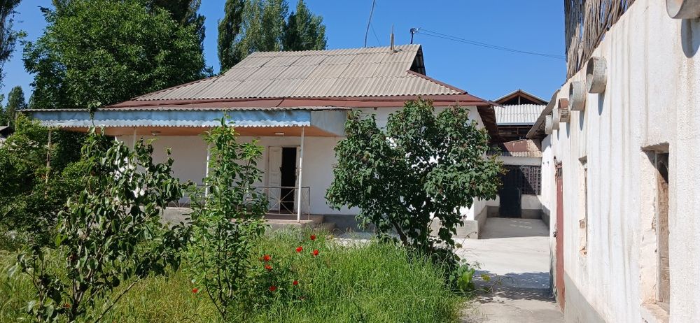 Участка сотилади 9 сотих срочно