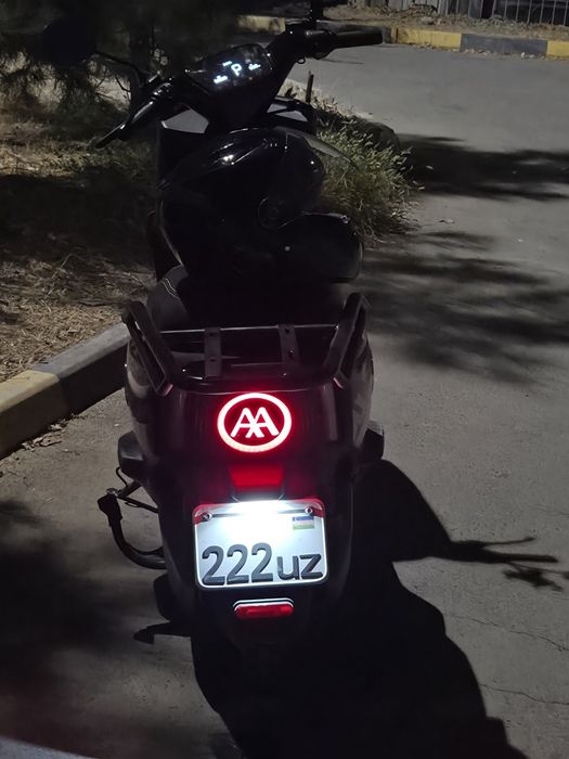 Продам электро скутер новый AIMA