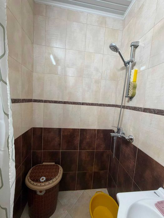 Продавам 2-стаен саниран, уютен, тих и слънчев апартамент.