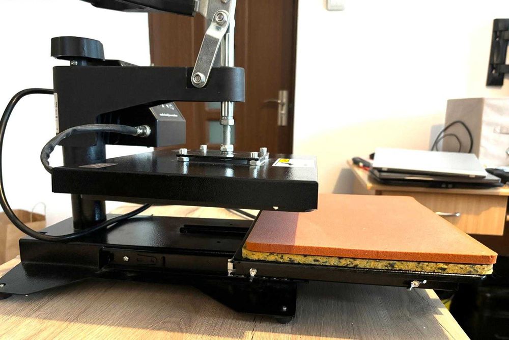 Presa sublimare termica multifunctionala CREWORKS 30x25 250 °C NOUA