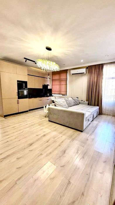 Новостройке продается квартира ор-р улица Иззат-58  3/2/8  86м2