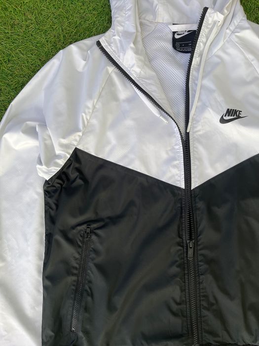 Дамско горнище / ветровка : Nike Sportswear Club S