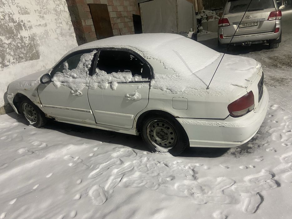 Продам машину хюндай соната