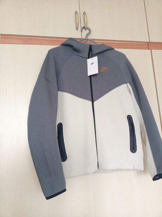 Hanorac jacheta noua Nike Tech original