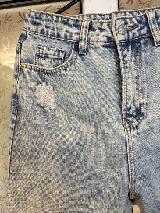 Blugi mom jeans cu talie înalta