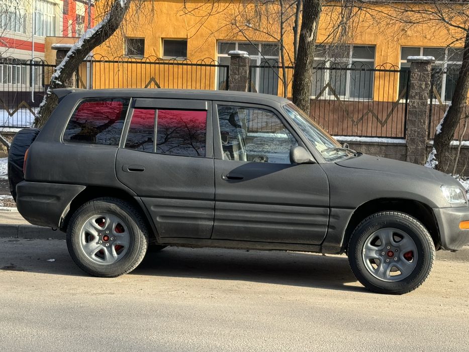 Toyta rav 4 машина срочно