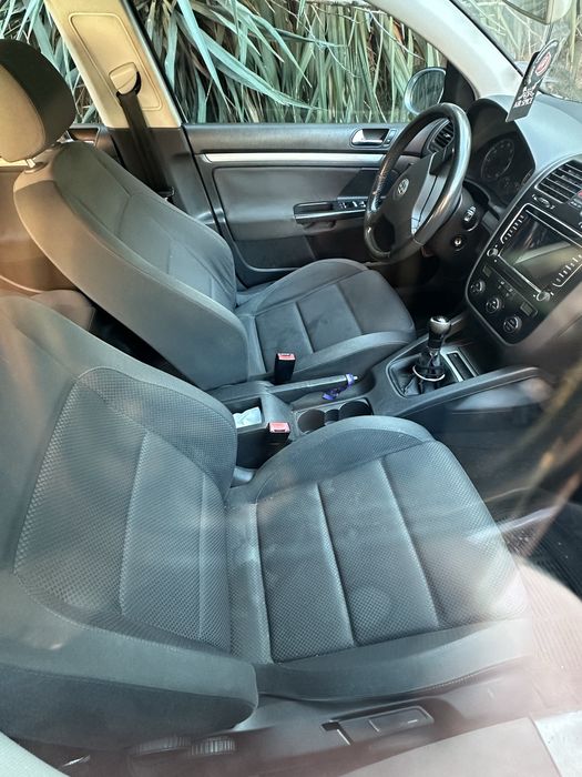 Golf 5 цял за части / ремонт