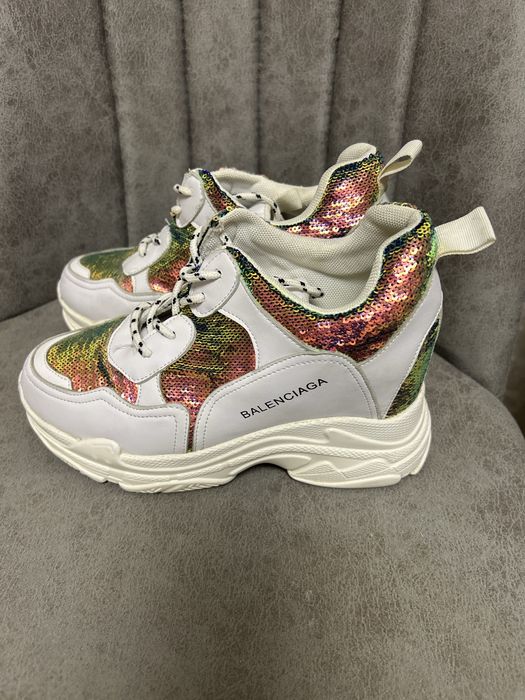 Крассовки на платформе