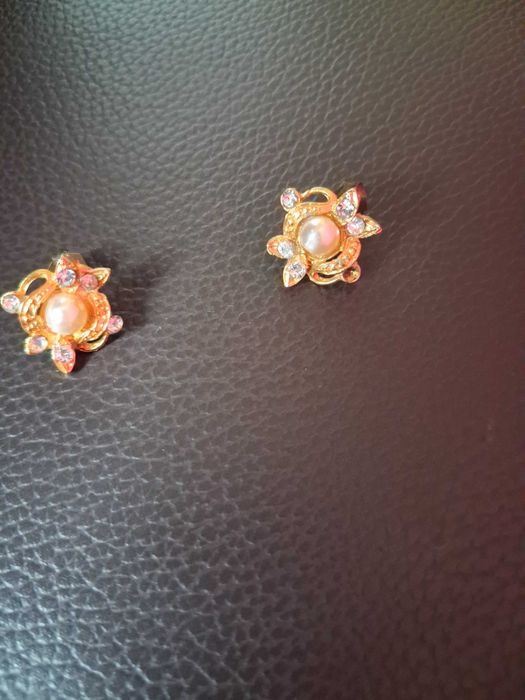 Дамско колие - перли и обеци