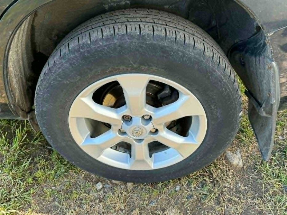 На Части Toyota RAV4, 2. 2 D-4D 150 к. с 4x4, дизел