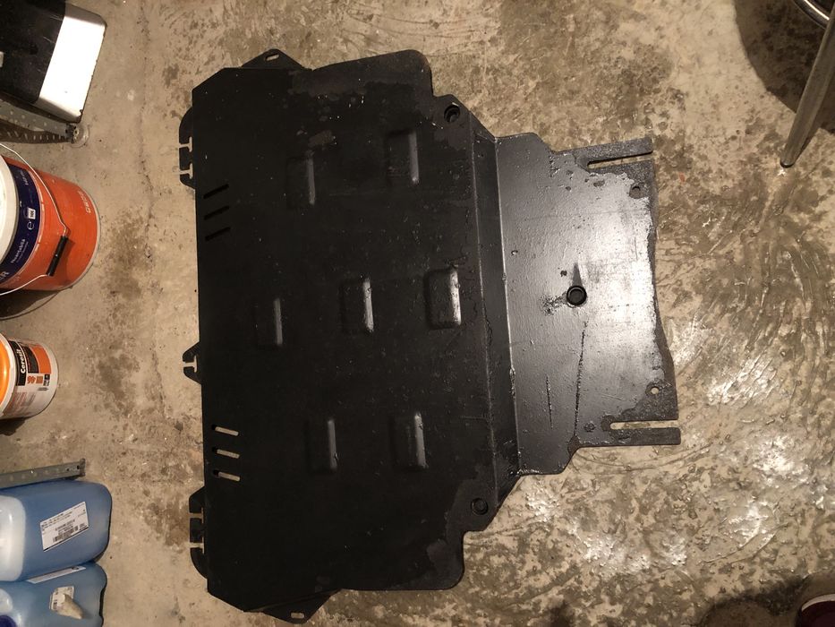 Vand scut metalic focus 3