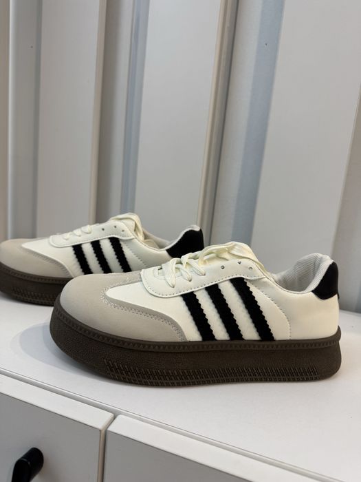 Стильные детские кеды.