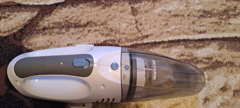 Ручной пылесос .