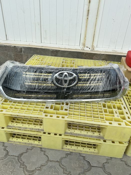 Решетка Toyota Hilux
