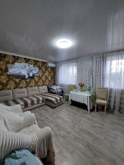Продам 2комнатную квартиру в рабочем поселке. .