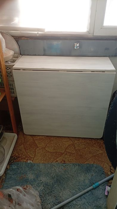 Продам стол книжка