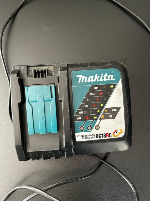 Зарядно Makita DC18RC Внос от Франция