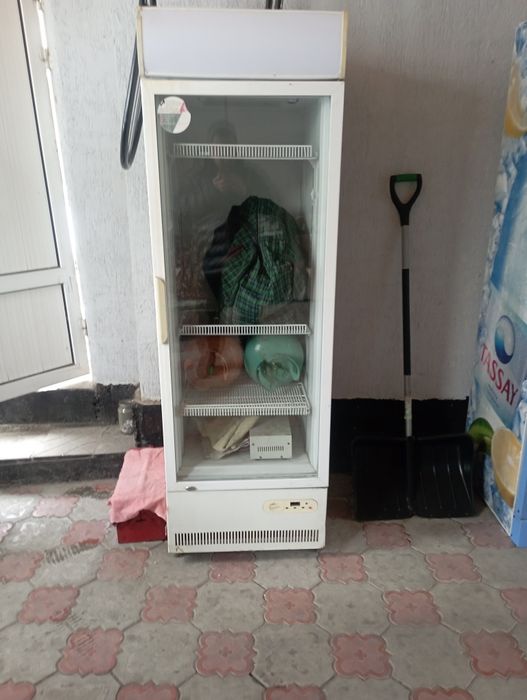 Холодильник витринные,для магазина