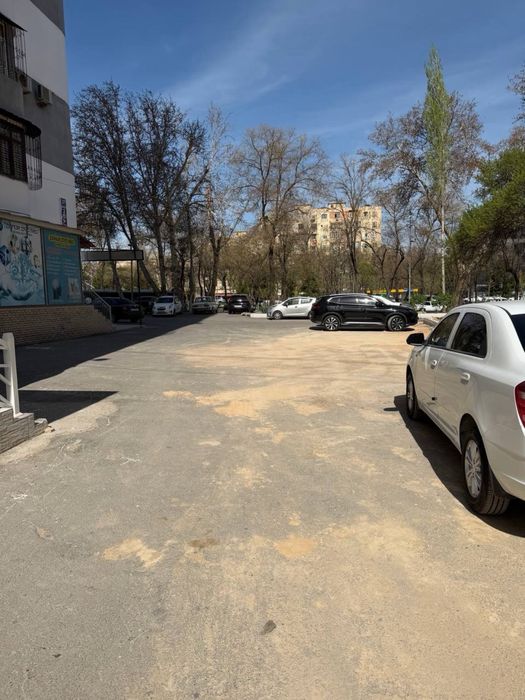 Юнусабад 2 квартал Продается нежилой помещение
