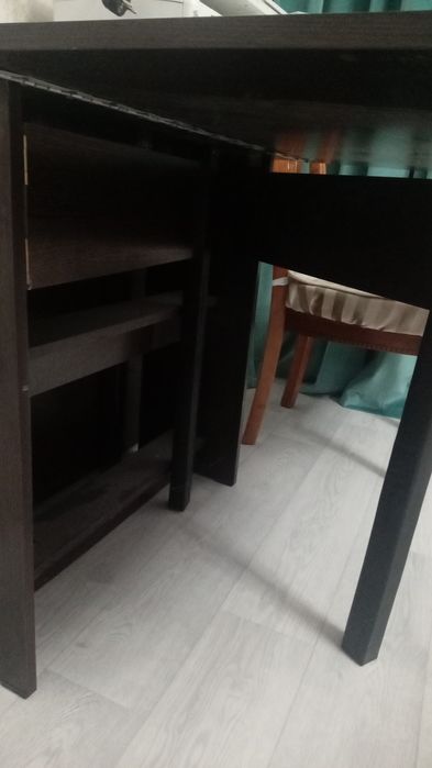 Продам стол -книжку