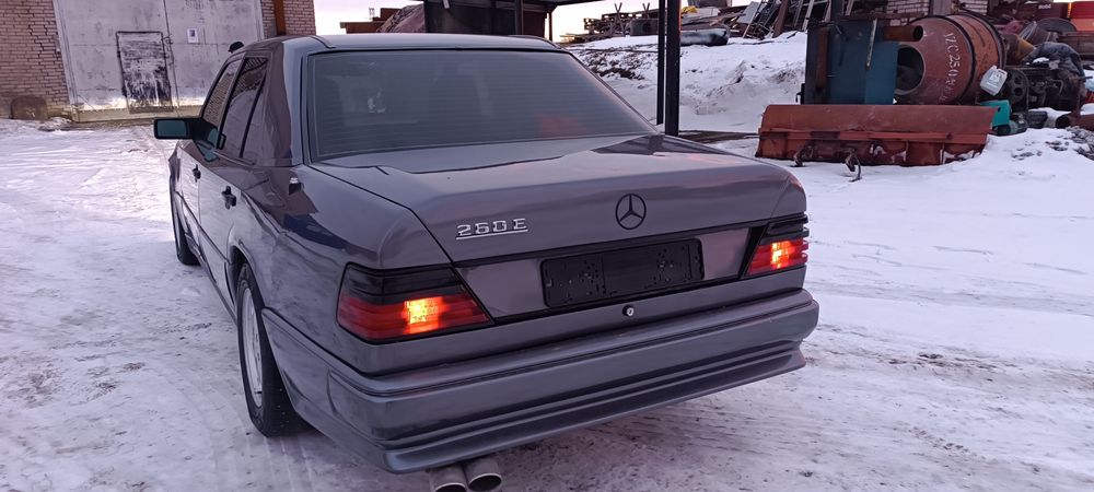 Продам Мерседес 124