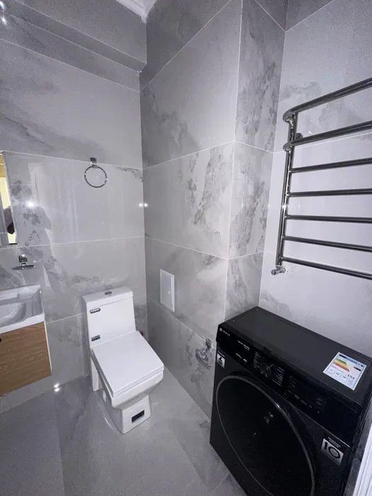 Кизларга шерикликка квартира