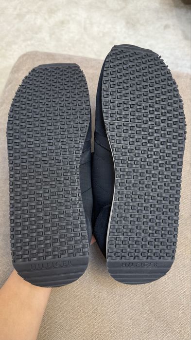 Новые кроссовки Tommy Hilfiger