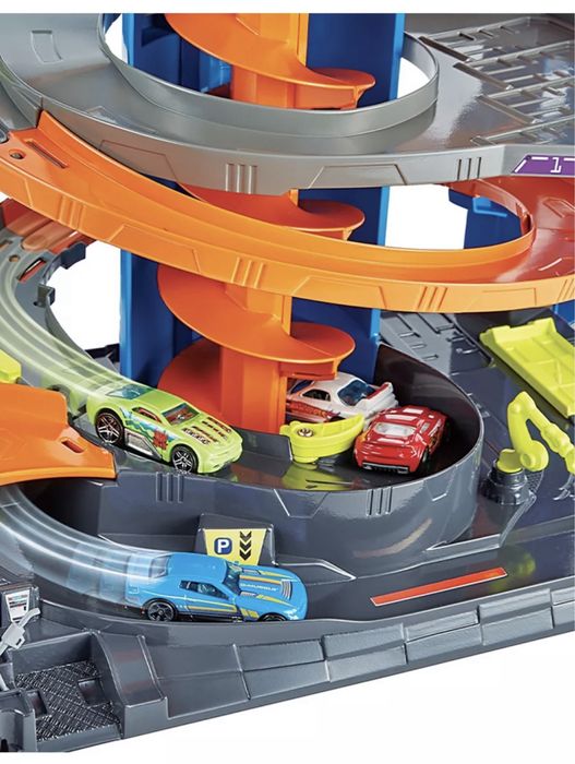 Мега парковка  от хотвилс HOT WHEELS оригинал дорога