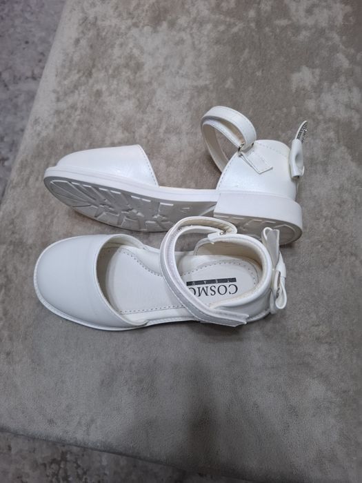 Туфли белые для девочки