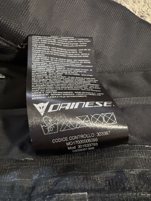 Яке за мотор Dainese