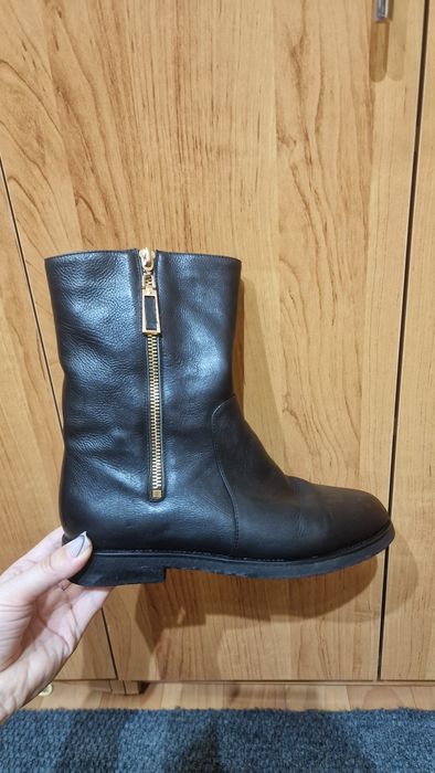 Продам ботинки женские зима