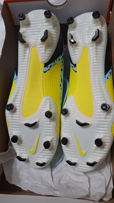 Nike Phantom GT2 Academy