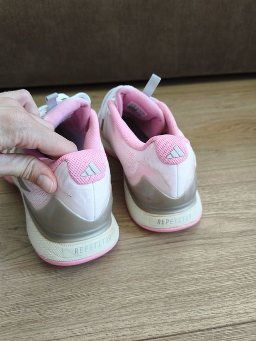 Маратонки за тенис дамски Adidas